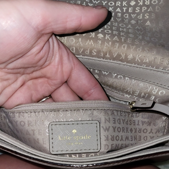 Kate Spade Crossbody - Picture 6 of 9